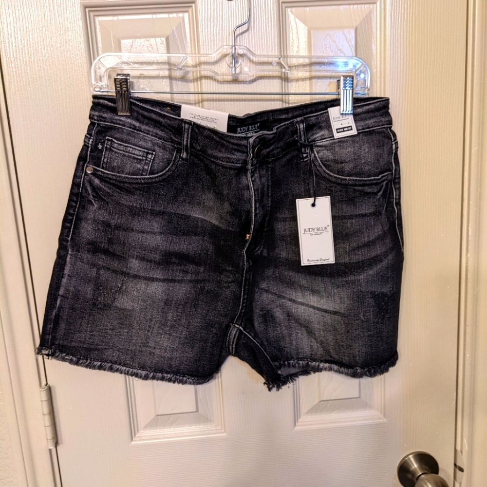 XL Risen Black Shorts